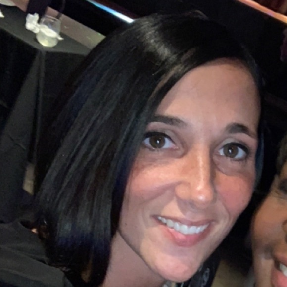 Meet your Posher, Erin - Picture 1 of 1